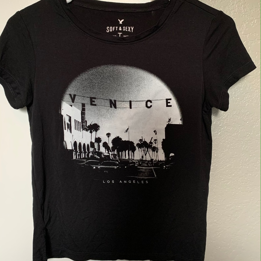 American Eagle tshirt